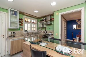 Casa em Condomínio à venda com 192m², 3 dormitórios, 2 suítes, 2 vagas, no bairro Jardim Isabel em Porto Alegre