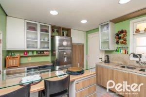 Casa em Condomínio à venda com 192m², 3 dormitórios, 2 suítes, 2 vagas, no bairro Jardim Isabel em Porto Alegre