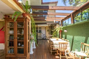 Casa em Condomínio à venda com 192m², 3 dormitórios, 2 suítes, 2 vagas, no bairro Jardim Isabel em Porto Alegre