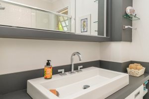 Casa em Condomínio à venda com 192m², 3 dormitórios, 2 suítes, 2 vagas, no bairro Jardim Isabel em Porto Alegre