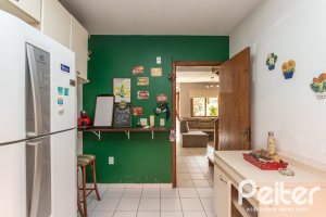 Casa em Condomínio à venda com 147m², 3 dormitórios, 1 suíte, 2 vagas, no bairro Cavalhada em Porto Alegre