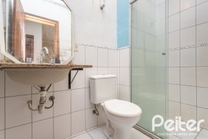 Casa em Condomínio à venda com 147m², 3 dormitórios, 1 suíte, 2 vagas, no bairro Cavalhada em Porto Alegre