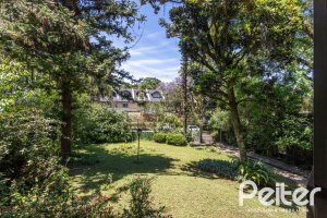 Casa à venda com 395m², 4 dormitórios, 1 suíte, 4 vagas, no bairro Vila Conceição em Porto Alegre