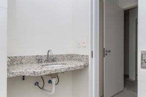 Apartamento à venda com 76m², 3 dormitórios, 1 suíte, 1 vaga, no bairro Azenha em Porto Alegre