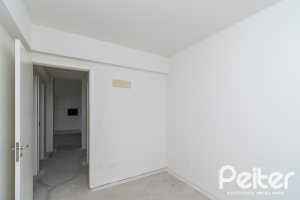 Apartamento à venda com 76m², 3 dormitórios, 1 suíte, 1 vaga, no bairro Azenha em Porto Alegre