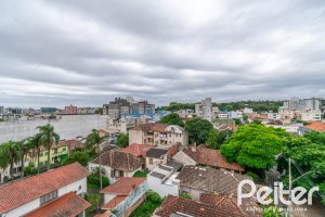 Apartamento à venda com 76m², 3 dormitórios, 1 suíte, 1 vaga, no bairro Azenha em Porto Alegre