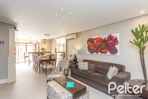 Casa à venda com 157m², 3 dormitórios, 1 suíte, 2 vagas, no bairro Ipanema em Porto Alegre