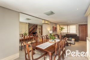 Casa à venda com 157m², 3 dormitórios, 1 suíte, 2 vagas, no bairro Ipanema em Porto Alegre