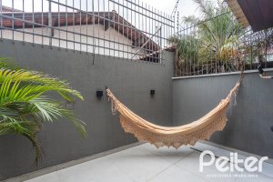 Casa à venda com 157m², 3 dormitórios, 1 suíte, 2 vagas, no bairro Ipanema em Porto Alegre