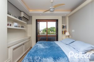 Casa à venda com 157m², 3 dormitórios, 1 suíte, 2 vagas, no bairro Ipanema em Porto Alegre