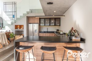 Casa à venda com 164m², 3 dormitórios, 1 suíte, 2 vagas, no bairro Ipanema em Porto Alegre