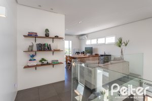 Casa à venda com 164m², 3 dormitórios, 1 suíte, 2 vagas, no bairro Ipanema em Porto Alegre