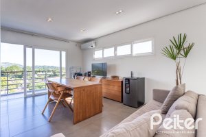 Casa à venda com 164m², 3 dormitórios, 1 suíte, 2 vagas, no bairro Ipanema em Porto Alegre