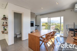 Casa à venda com 164m², 3 dormitórios, 1 suíte, 2 vagas, no bairro Ipanema em Porto Alegre