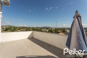 Casa à venda com 164m², 3 dormitórios, 1 suíte, 2 vagas, no bairro Ipanema em Porto Alegre