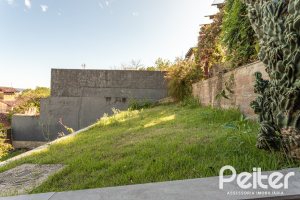 Casa à venda com 164m², 3 dormitórios, 1 suíte, 2 vagas, no bairro Ipanema em Porto Alegre