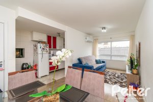 Apartamento à venda com 79m², 3 dormitórios, 1 suíte, 1 vaga, no bairro Cidade Baixa em Porto Alegre