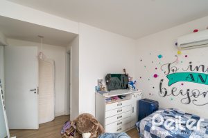 Apartamento à venda com 79m², 3 dormitórios, 1 suíte, 1 vaga, no bairro Cidade Baixa em Porto Alegre