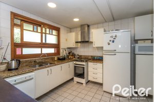 Casa em Condomínio à venda com 154m², 3 dormitórios, 1 suíte, 2 vagas, no bairro Ipanema em Porto Alegre