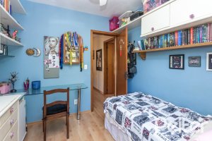 Casa em Condomínio à venda com 154m², 3 dormitórios, 1 suíte, 2 vagas, no bairro Ipanema em Porto Alegre