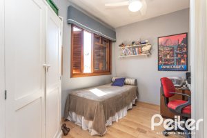 Casa em Condomínio à venda com 154m², 3 dormitórios, 1 suíte, 2 vagas, no bairro Ipanema em Porto Alegre