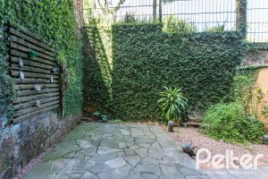 Casa em Condomínio à venda com 154m², 3 dormitórios, 1 suíte, 2 vagas, no bairro Ipanema em Porto Alegre