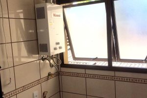 Apartamento à venda com 91m², 2 dormitórios, 1 suíte, 1 vaga, no bairro Menino Deus em Porto Alegre