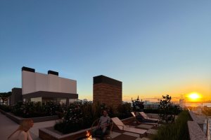 Apartamento à venda com 121m², 2 dormitórios, 1 suíte, 2 vagas, no bairro Tristeza em Porto Alegre