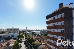 Apartamento à venda com 121m², 2 dormitórios, 1 suíte, 2 vagas, no bairro Tristeza em Porto Alegre