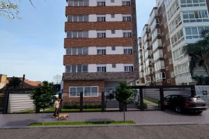 Apartamento à venda com 92m², 3 dormitórios, 1 suíte, 2 vagas, no bairro Tristeza em Porto Alegre