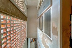 Casa à venda com 561m², 5 dormitórios, 4 vagas, no bairro Vila Assunção em Porto Alegre