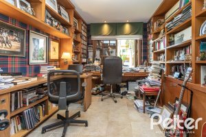 Casa em Condomínio à venda com 290m², 3 dormitórios, 3 suítes, 4 vagas, no bairro Terra Ville em PORTO ALEGRE