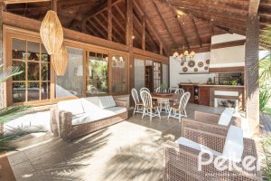 Casa em Condomínio à venda com 290m², 3 dormitórios, 3 suítes, 4 vagas, no bairro Terra Ville em PORTO ALEGRE