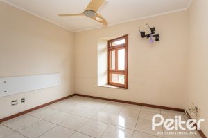 Casa em Condomínio à venda com 270m², 3 dormitórios, 1 suíte, 3 vagas, no bairro Jardim Isabel em PORTO ALEGRE