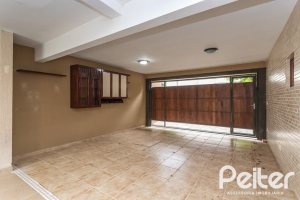 Casa em Condomínio à venda com 270m², 3 dormitórios, 1 suíte, 3 vagas, no bairro Jardim Isabel em PORTO ALEGRE