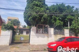 Terreno à venda, no bairro Tristeza em Porto Alegre
