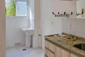 Apartamento à venda com 45m², 2 dormitórios, 1 vaga, no bairro Ipanema em PORTO ALEGRE