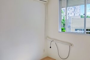 Apartamento à venda com 45m², 2 dormitórios, 1 vaga, no bairro Ipanema em PORTO ALEGRE