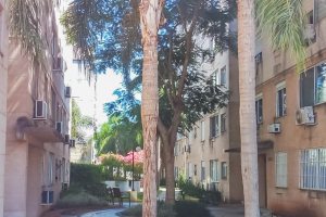 Apartamento à venda com 45m², 2 dormitórios, 1 vaga, no bairro Ipanema em PORTO ALEGRE