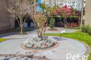 Apartamento à venda com 45m², 2 dormitórios, 1 vaga, no bairro Ipanema em PORTO ALEGRE