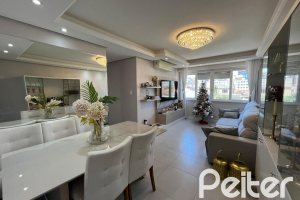 Apartamento à venda com 110m², 3 dormitórios, 1 suíte, 2 vagas, no bairro Menino Deus em Porto Alegre