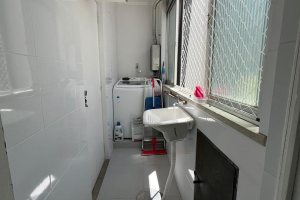 Apartamento à venda com 110m², 3 dormitórios, 1 suíte, 2 vagas, no bairro Menino Deus em Porto Alegre