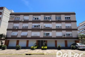 Apartamento à venda com 110m², 3 dormitórios, 1 suíte, 2 vagas, no bairro Menino Deus em Porto Alegre