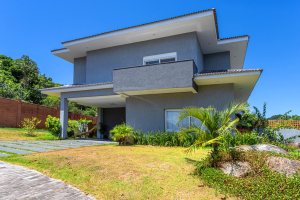 Casa em Condomínio à venda com 248m², 3 dormitórios, 2 suítes, 2 vagas, no bairro Alphaville em PORTO ALEGRE