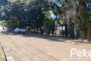Terreno à venda com 1035m², no bairro Guaruja em Porto Alegre