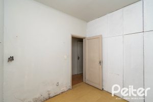 Casa à venda com 183m², 2 dormitórios, 1 vaga, no bairro Vila Assunção em Porto Alegre