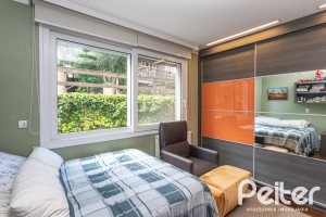 Casa à venda com 547m², 4 dormitórios, 4 suítes, 4 vagas, no bairro Vila Assunção em Porto Alegre