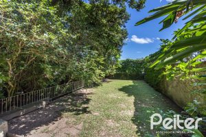 Casa à venda com 547m², 4 dormitórios, 4 suítes, 4 vagas, no bairro Vila Assunção em Porto Alegre