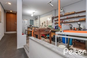 Casa à venda com 547m², 4 dormitórios, 4 suítes, 4 vagas, no bairro Vila Assunção em Porto Alegre