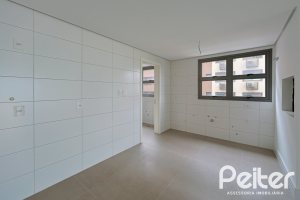 Apartamento à venda com 216m², 3 dormitórios, 3 suítes, 3 vagas, no bairro Tristeza em PORTO ALEGRE